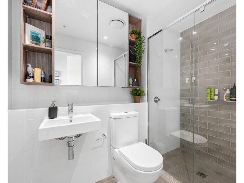 2132/48 Skyring Terrace, Newstead QLD 4006