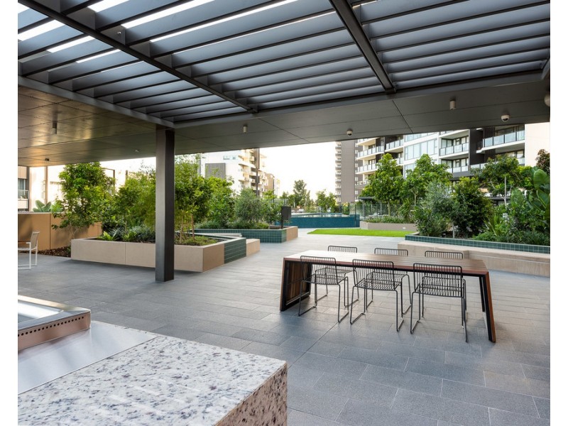 2132/48 Skyring Terrace, Newstead QLD 4006