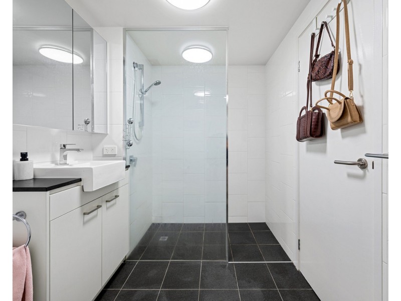 1608/30 Festival Pl, Newstead QLD 4006