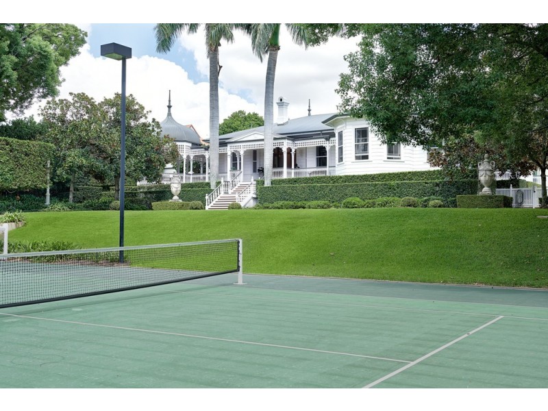 14 Sutherland Avenue, Ascot QLD 4007