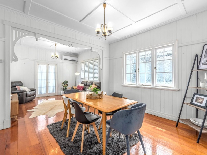 8 Suvla Street, Balmoral QLD 4171