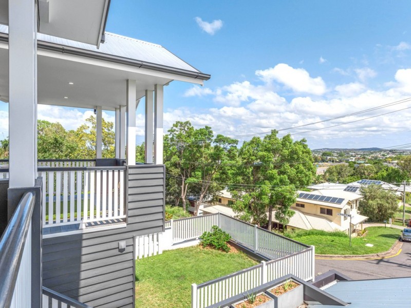 8 Suvla Street, Balmoral QLD 4171