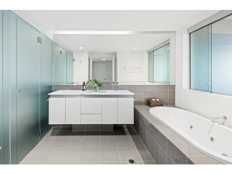 1442/22 Refinery Parade, New Farm QLD 4005