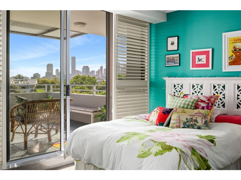 1442/22 Refinery Parade, New Farm QLD 4005