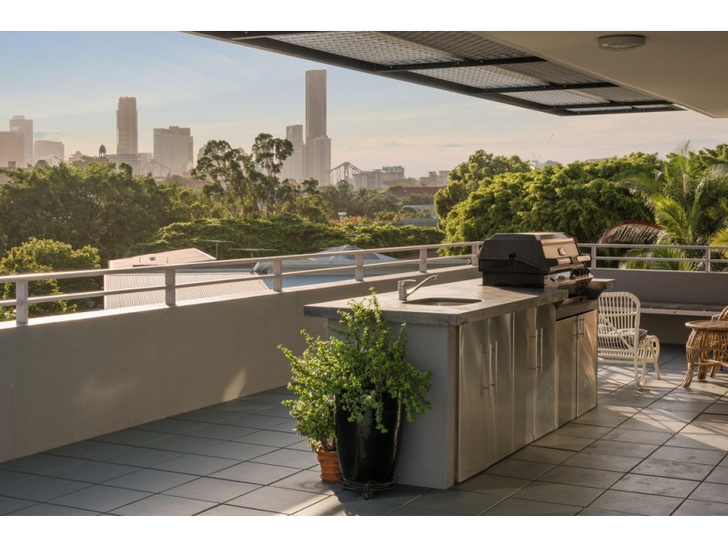 1442/22 Refinery Parade, New Farm QLD 4005