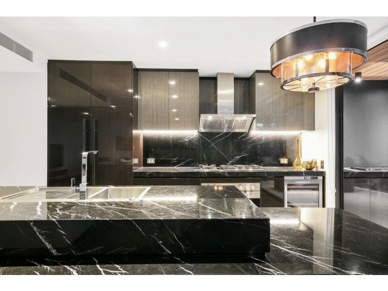 2/180 Dornoch Terrace, Highgate Hill QLD 4101