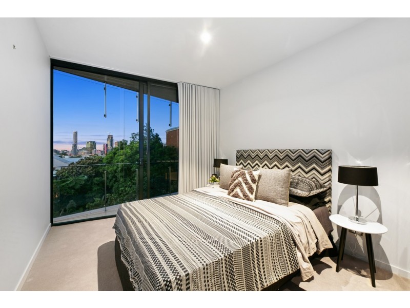 2/180 Dornoch Terrace, Highgate Hill QLD 4101