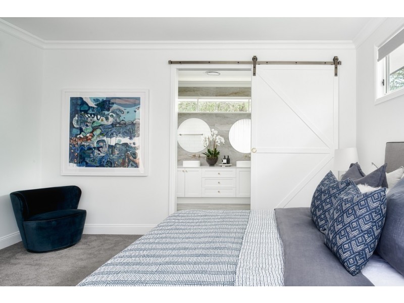 13 Rosewood Street, Bardon QLD 4065