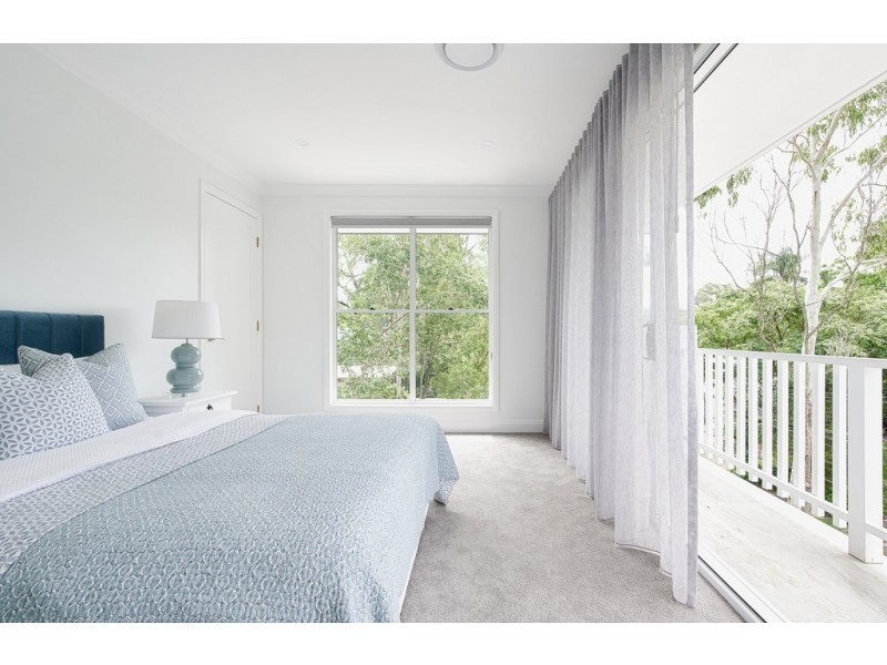 13 Rosewood Street, Bardon QLD 4065