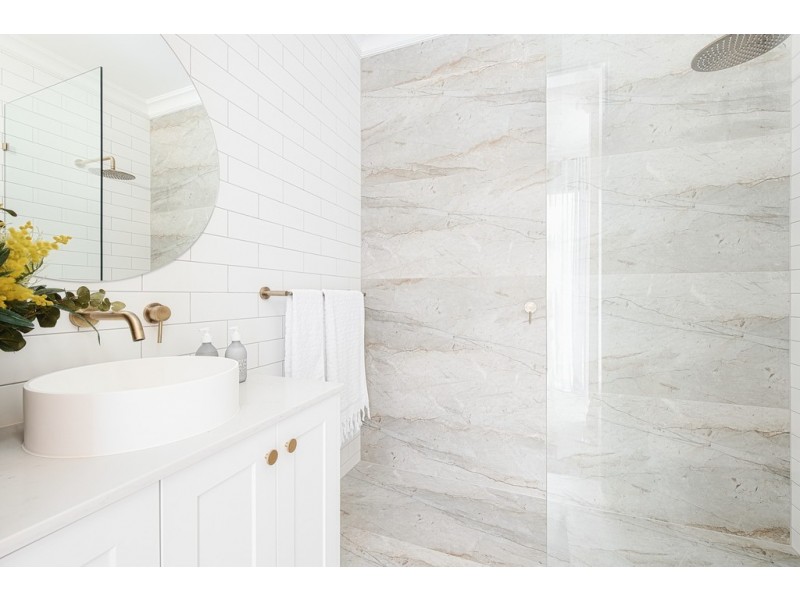 13 Rosewood Street, Bardon QLD 4065