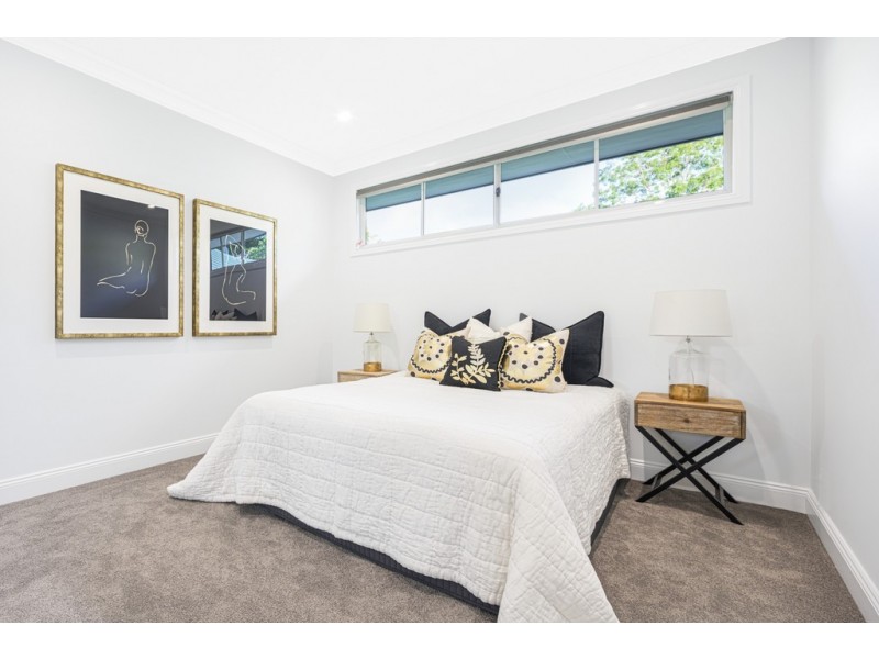 13 Rosewood Street, Bardon QLD 4065