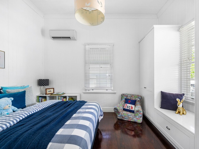 4 Owen Street, Wooloowin QLD 4030