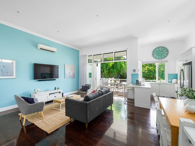 4 Owen Street, Wooloowin QLD 4030