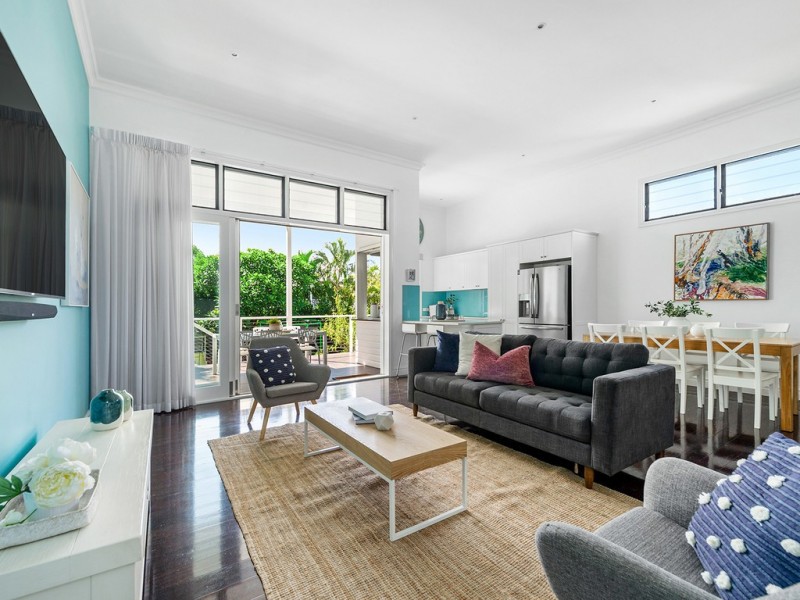 4 Owen Street, Wooloowin QLD 4030