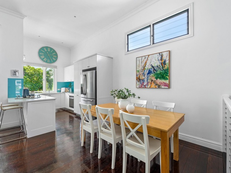 4 Owen Street, Wooloowin QLD 4030