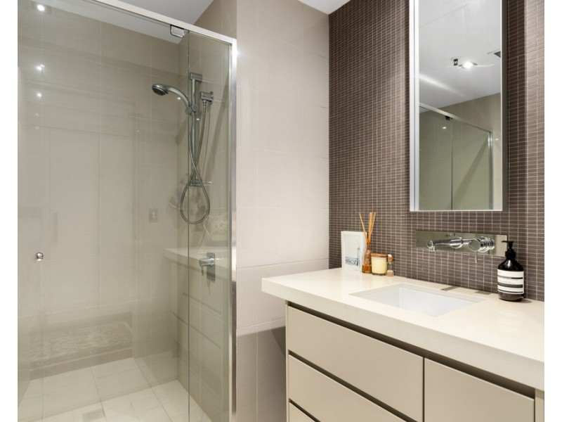 2133/32 Refinery Parade, New Farm QLD 4005