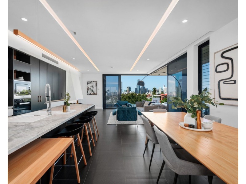 2/138 Dornoch Terrace, Highgate Hill QLD 4101