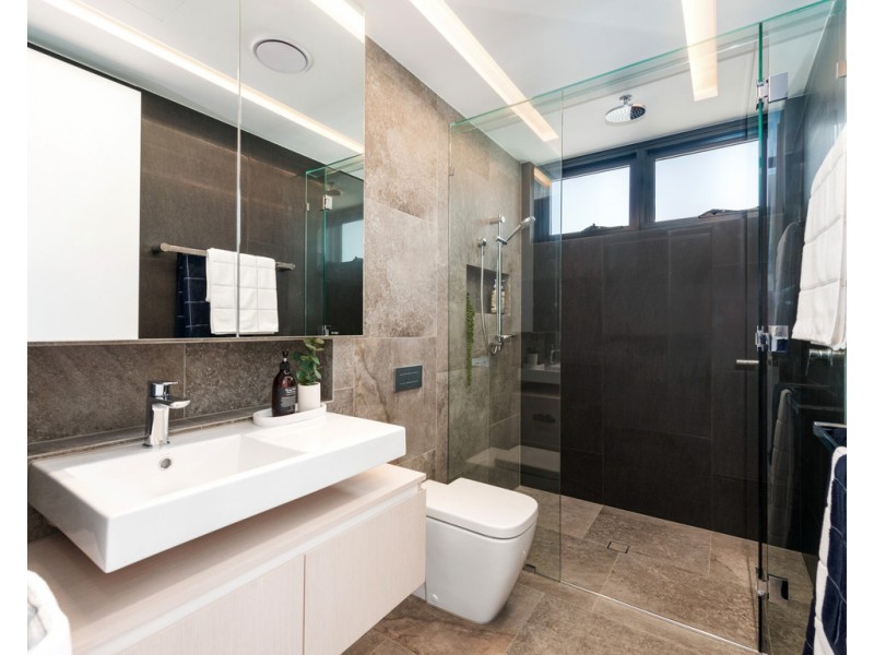 2/138 Dornoch Terrace, Highgate Hill QLD 4101