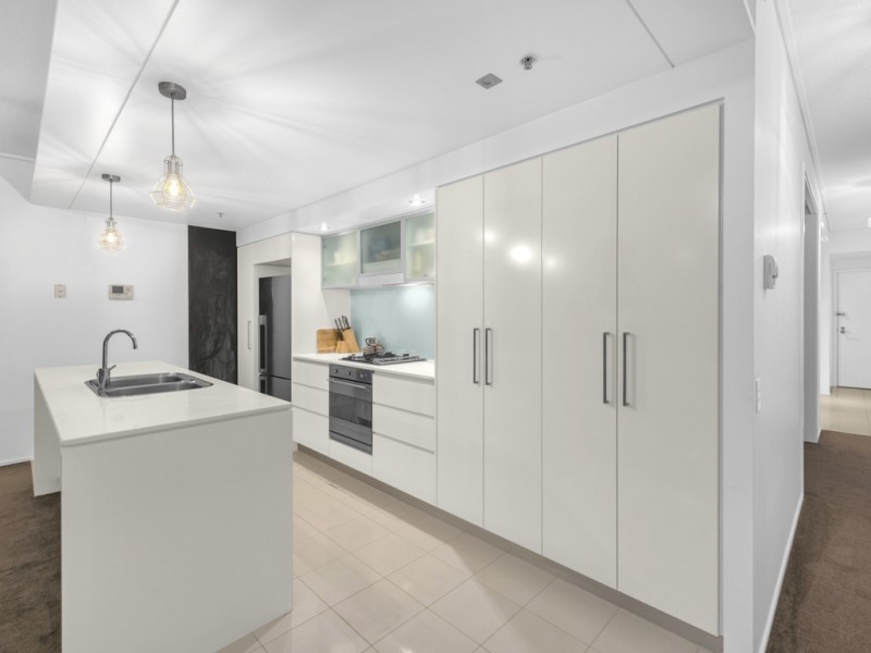 30 Macrossan Street, Brisbane City QLD 4000