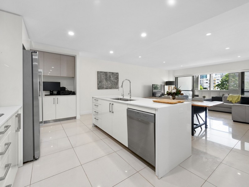 8/18 Helen Street, Teneriffe QLD 4005