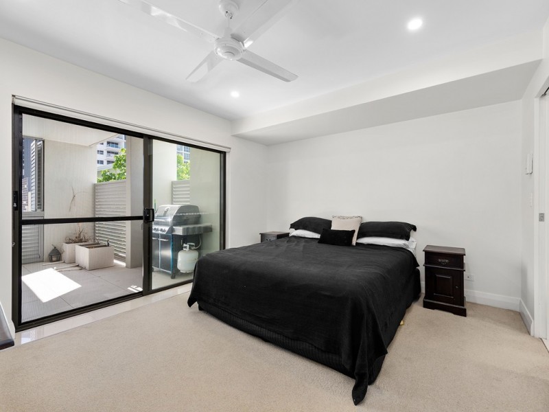 8/18 Helen Street, Teneriffe QLD 4005