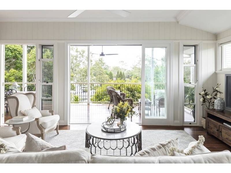 35 Stanley Terrace, Taringa QLD 4068