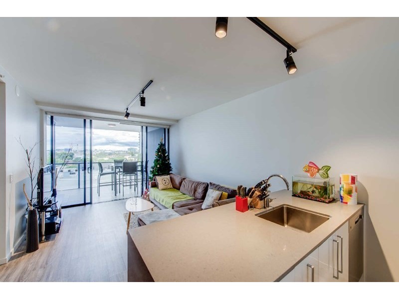 2063/9 Edmondstone Street, South Brisbane QLD 4101
