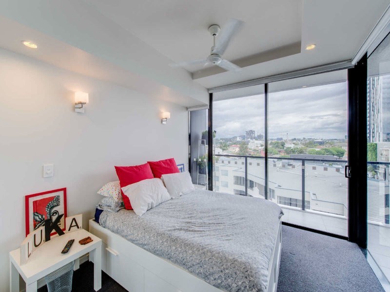 2063/9 Edmondstone Street, South Brisbane QLD 4101