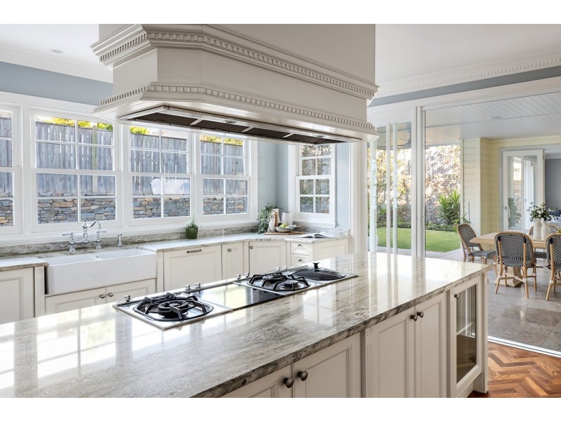 89 Newman Avenue, Camp Hill QLD 4152