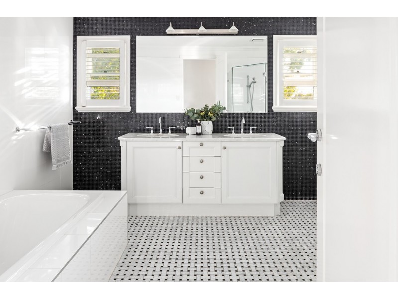 89 Newman Avenue, Camp Hill QLD 4152