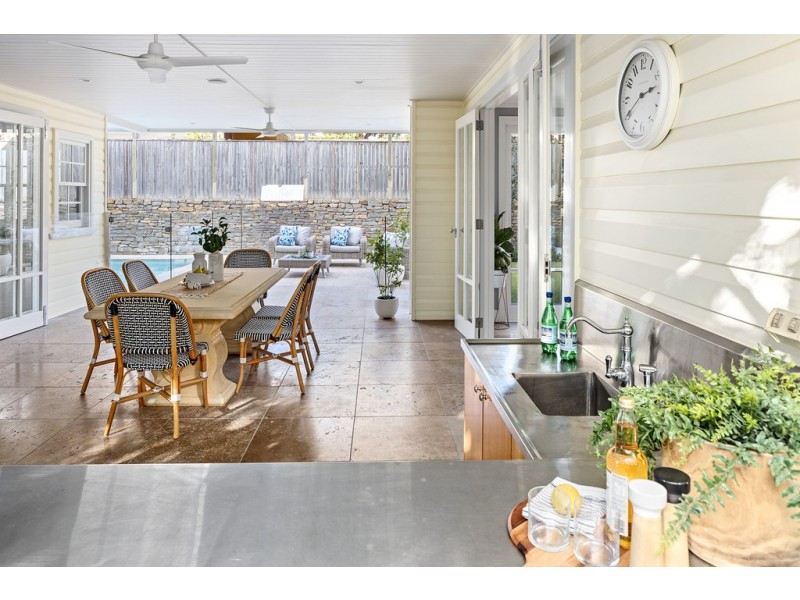 89 Newman Avenue, Camp Hill QLD 4152