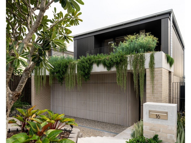 16 Walker Avenue, Teneriffe QLD 4005