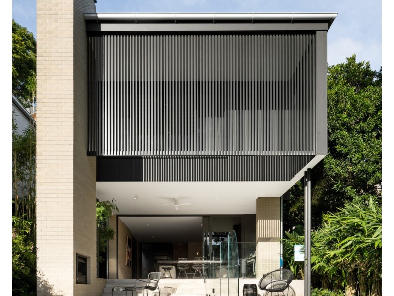 16 Walker Avenue, Teneriffe QLD 4005