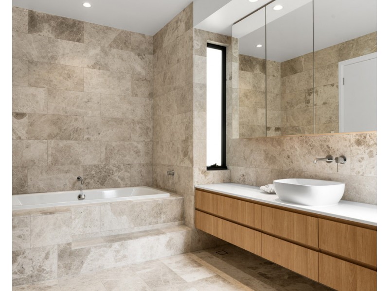 16 Walker Avenue, Teneriffe QLD 4005