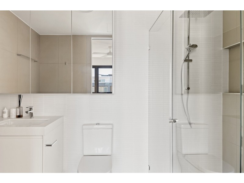 82 Parkside Circuit, Hamilton QLD 4007