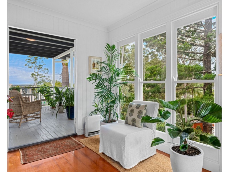 68 Hillsdon Road, Taringa QLD 4068