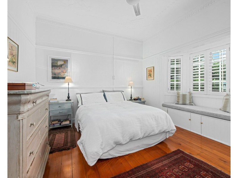 68 Hillsdon Road, Taringa QLD 4068