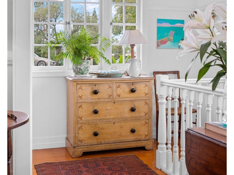 68 Hillsdon Road, Taringa QLD 4068