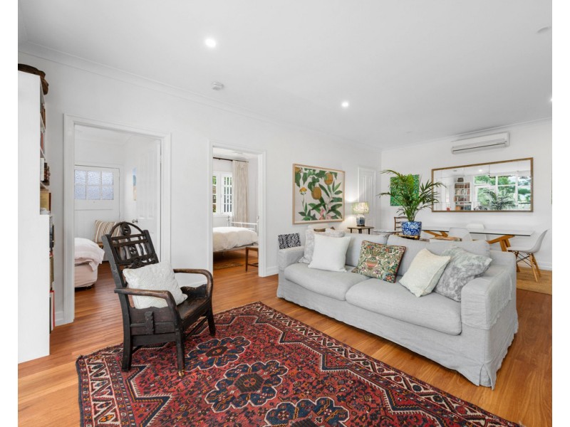 68 Hillsdon Road, Taringa QLD 4068