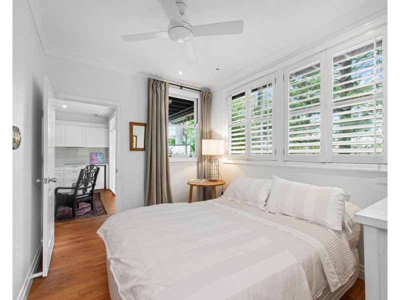 68 Hillsdon Road, Taringa QLD 4068