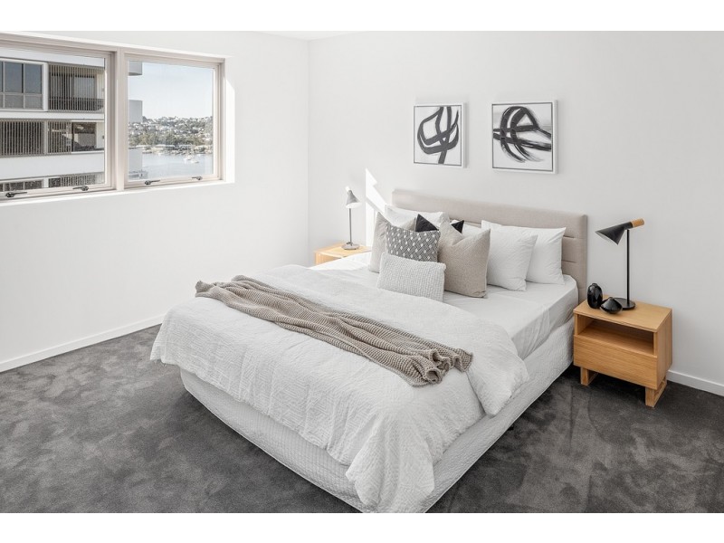 11002 / 17 Longland, Newstead QLD 4006