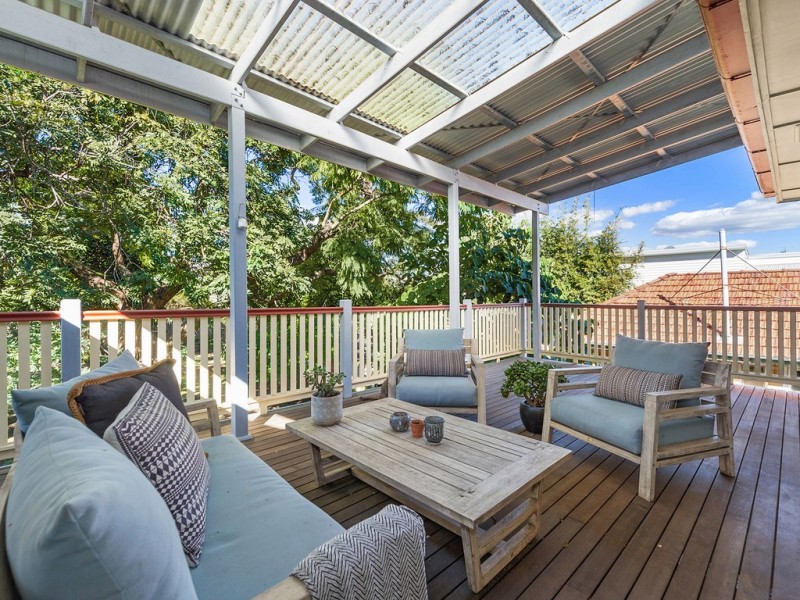 10 Stevens Street, Yeronga QLD 4104