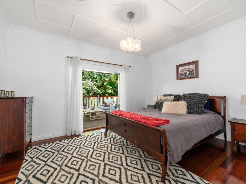 10 Stevens Street, Yeronga QLD 4104