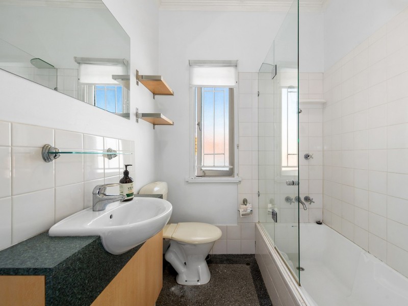 10 Stevens Street, Yeronga QLD 4104