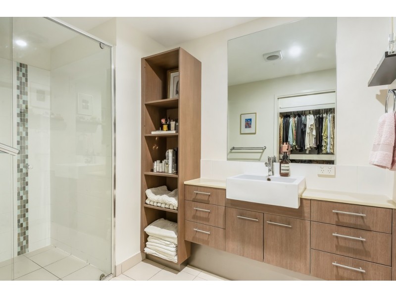 57 Moss Rd, Wakerley QLD 4154
