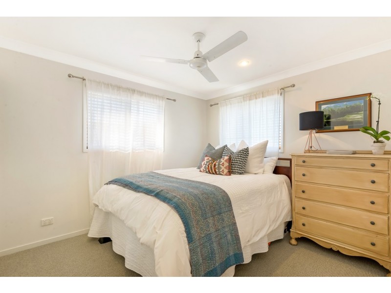 57 Moss Rd, Wakerley QLD 4154