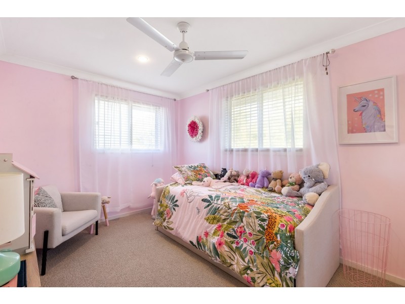57 Moss Rd, Wakerley QLD 4154