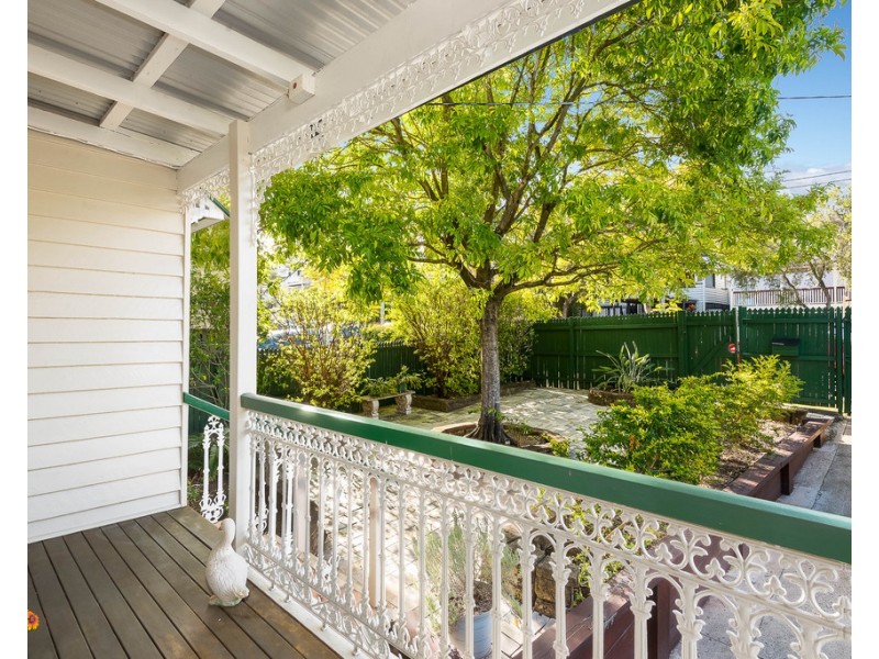 18 Thorne Street, Windsor QLD 4030