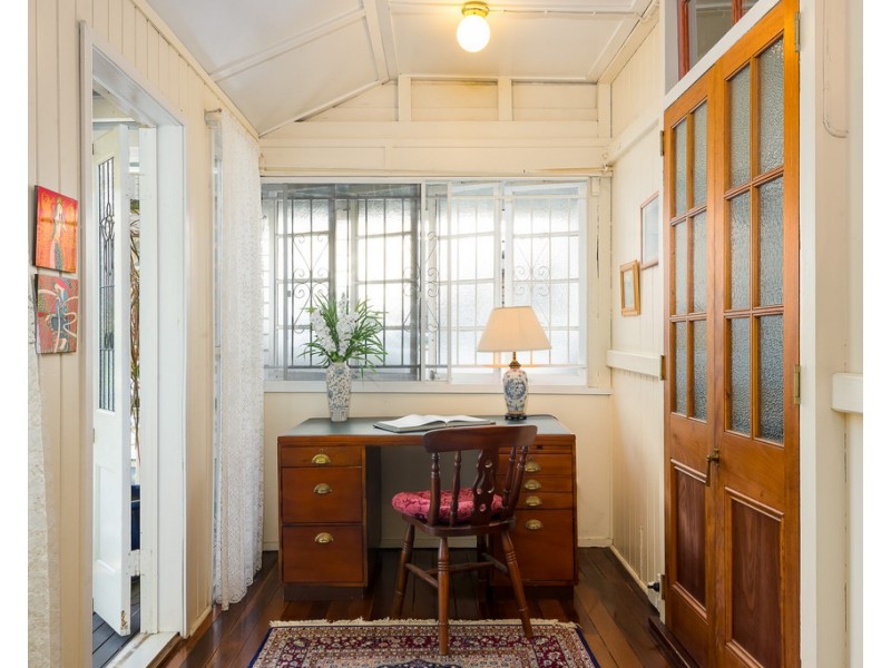 18 Thorne Street, Windsor QLD 4030