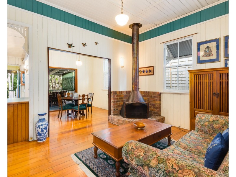 18 Thorne Street, Windsor QLD 4030